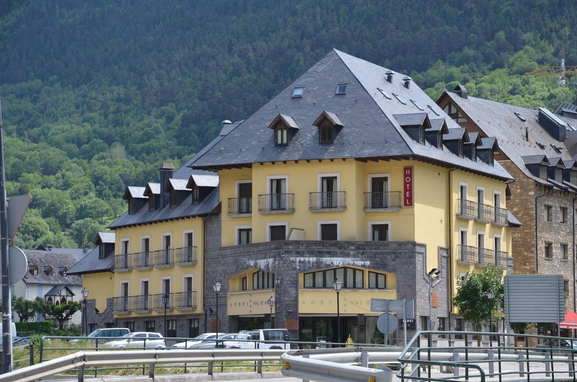 וויאלהה Hotel Spa Acevi Val D'Aran מראה חיצוני תמונה